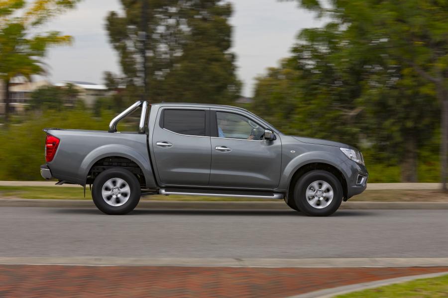  Nissan Navara ST Dual Cab (D23) 2017 года  (AU) (фото 2 из 29)
